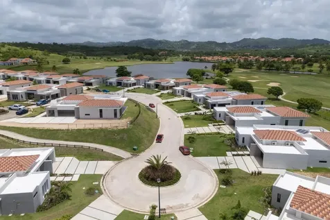 49 Los Lagos Humacao PR 00791