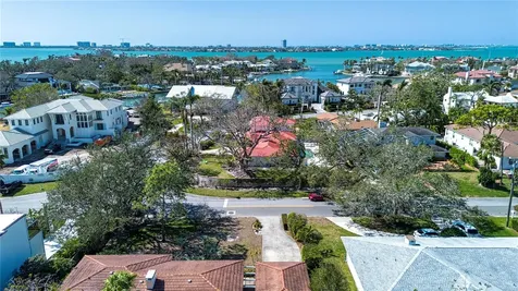 1555 Flower Drive Sarasota FL 34239