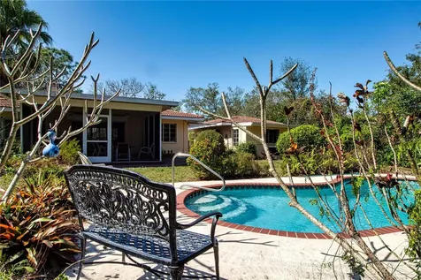 1555 Flower Drive Sarasota FL 34239