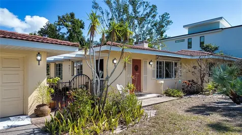 1555 Flower Drive Sarasota FL 34239
