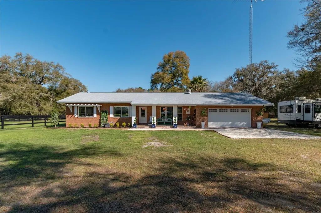 1631 NE 165th Street Citra FL 32113