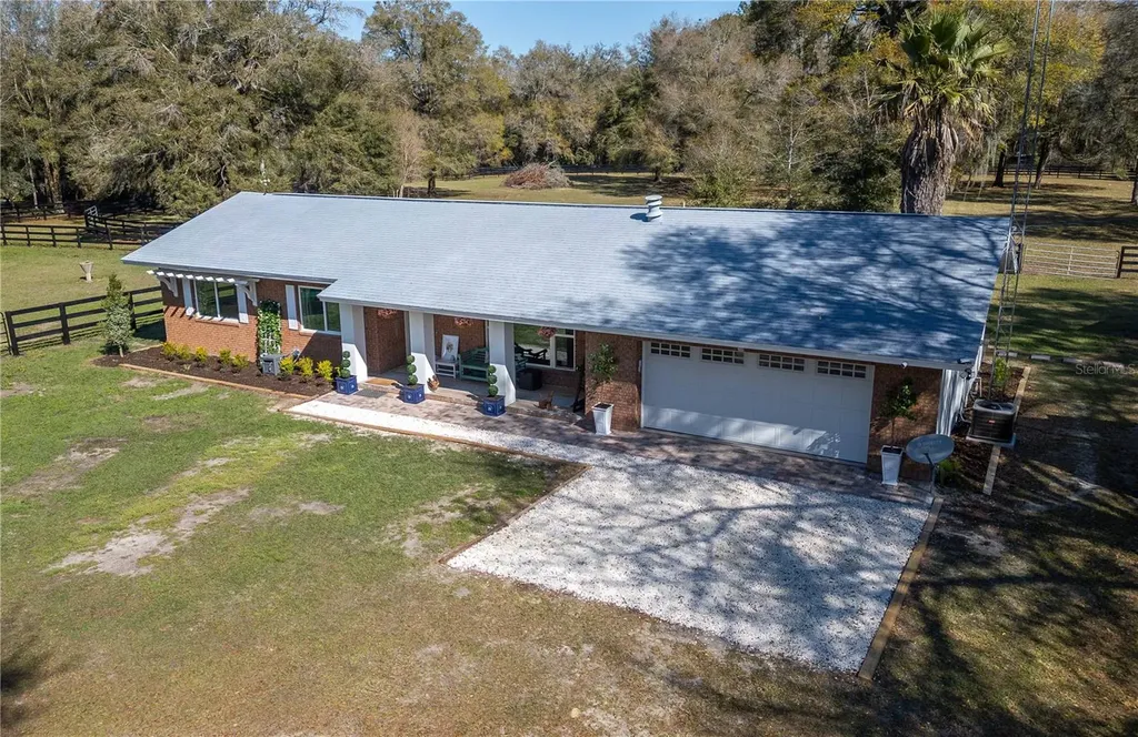 1631 NE 165th Street Citra FL 32113