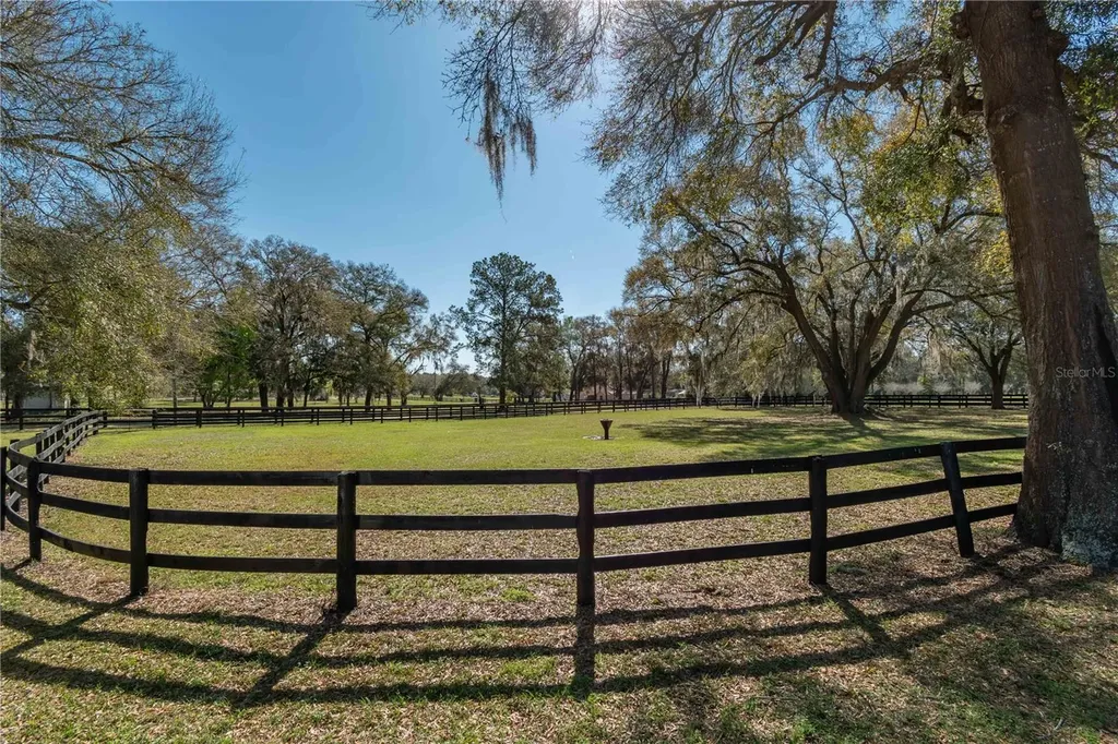 1631 NE 165th Street Citra FL 32113