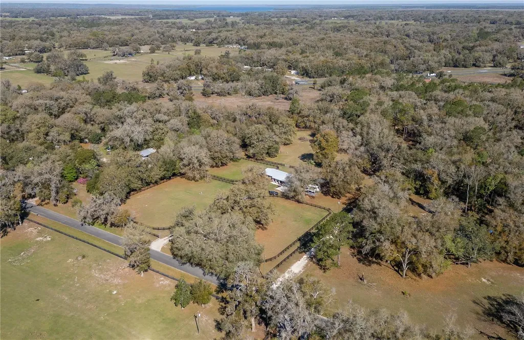 1631 NE 165th Street Citra FL 32113