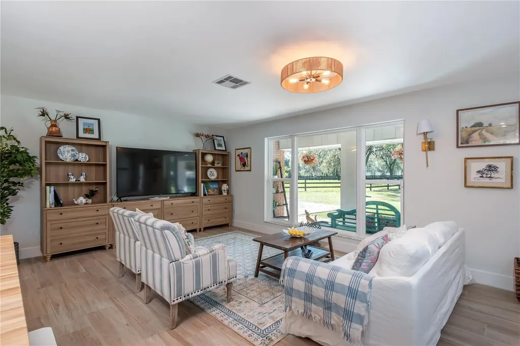 1631 NE 165th Street Citra FL 32113
