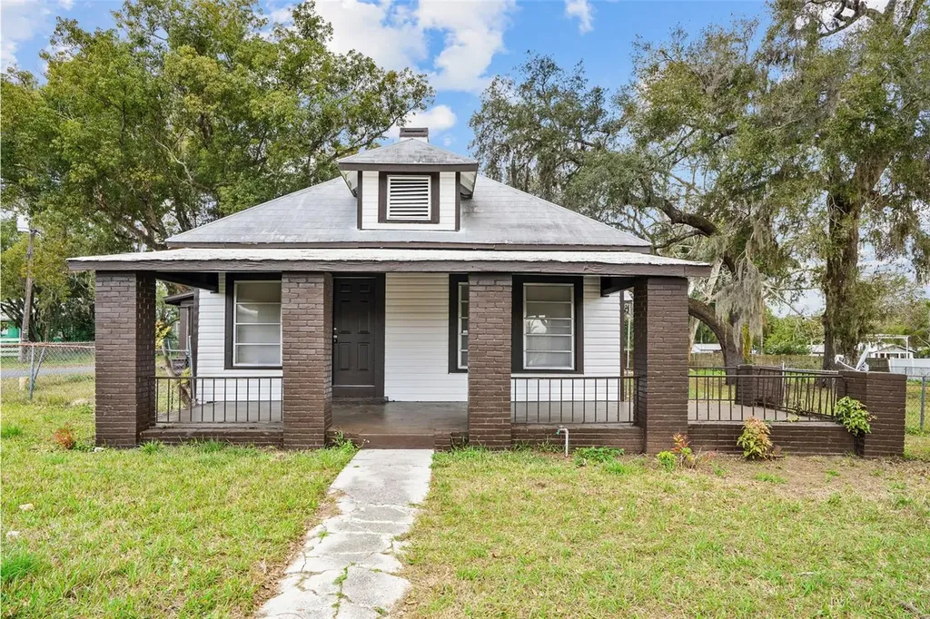 14329 14th Street Dade City FL 33523