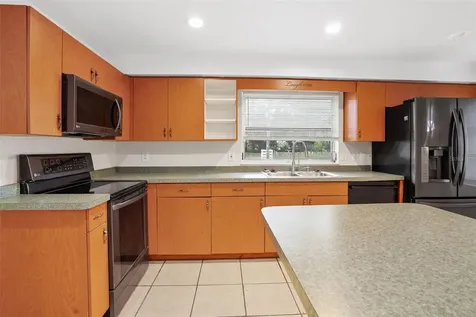 14329 14th Street Dade City FL 33523