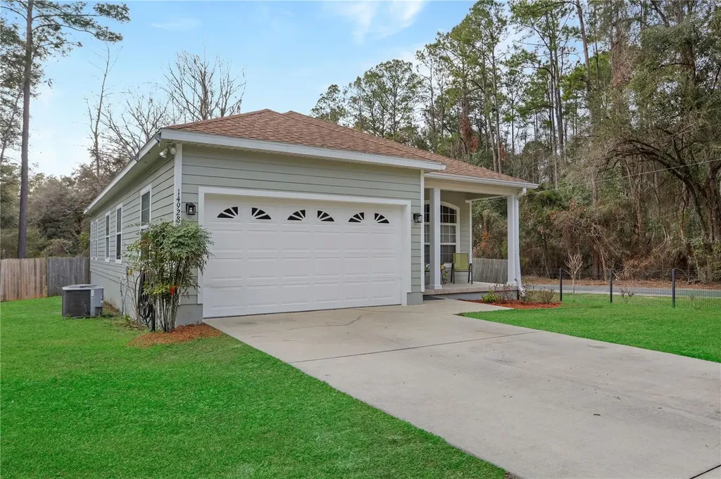 14928 NW 125th Street Alachua FL 32615