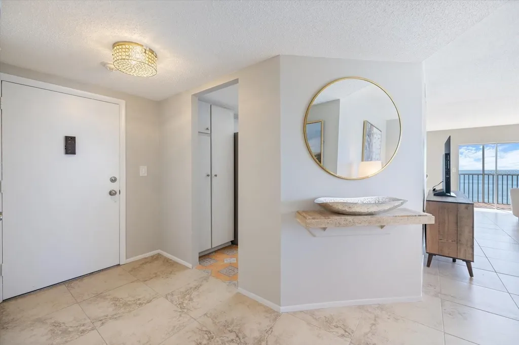 800 Benjamin Franklin Drive Sarasota FL 34236