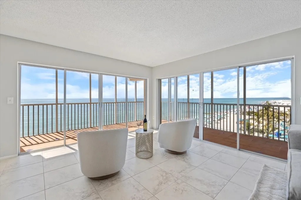 800 Benjamin Franklin Drive Sarasota FL 34236