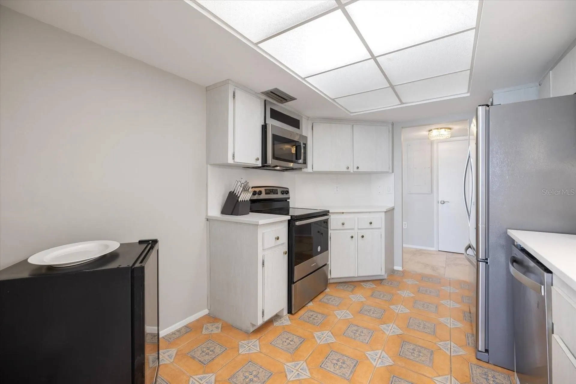 800 Benjamin Franklin Drive Sarasota FL 34236