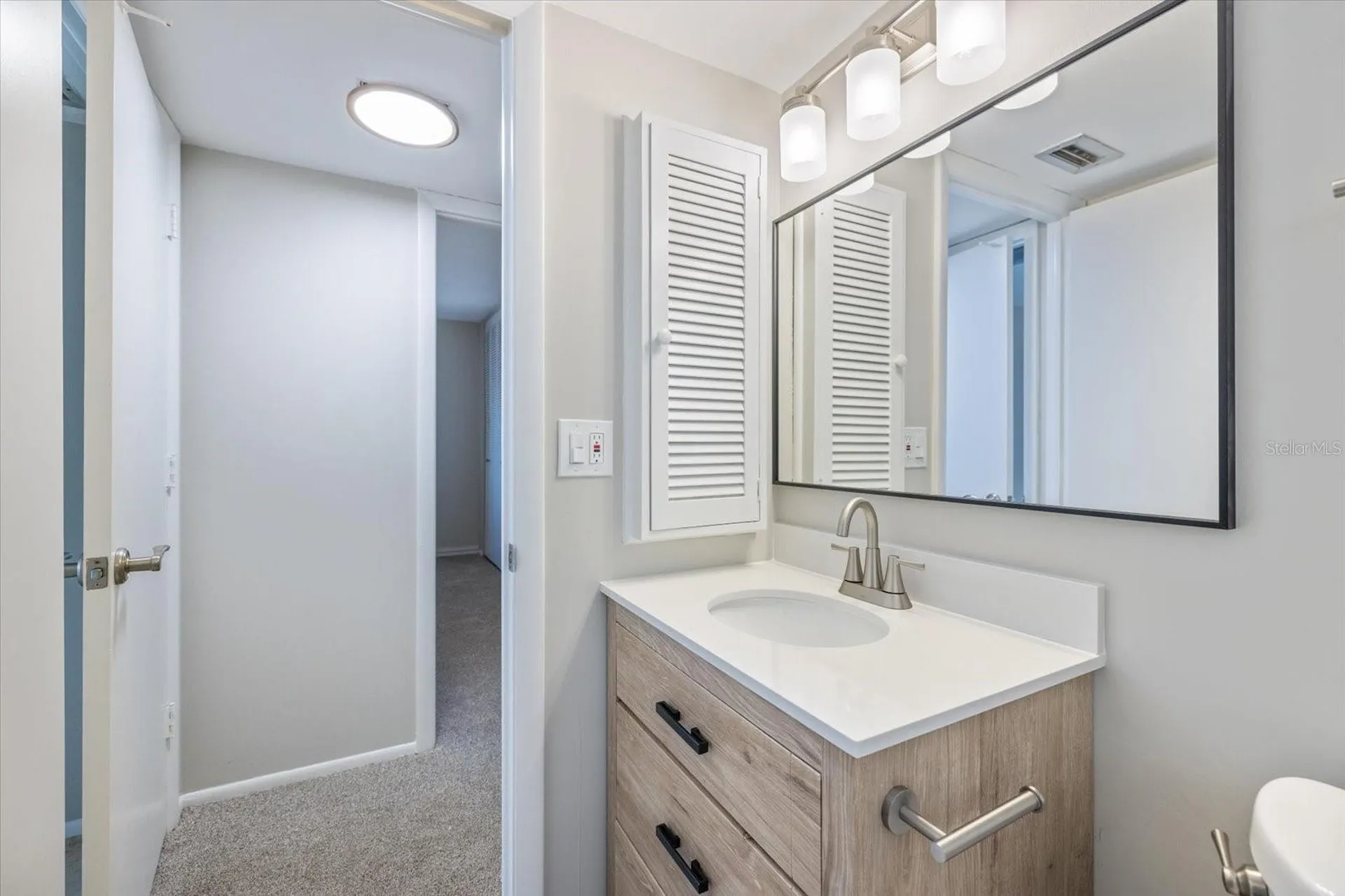 800 Benjamin Franklin Drive Sarasota FL 34236