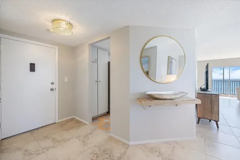 800 Benjamin Franklin Drive Sarasota FL 34236