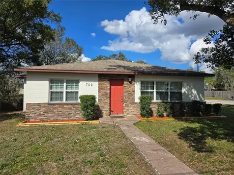 702 W Cherry Street Plant City FL 33563