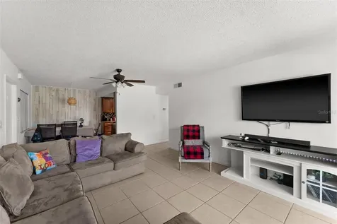 5201 Vineland Road Orlando FL 32811