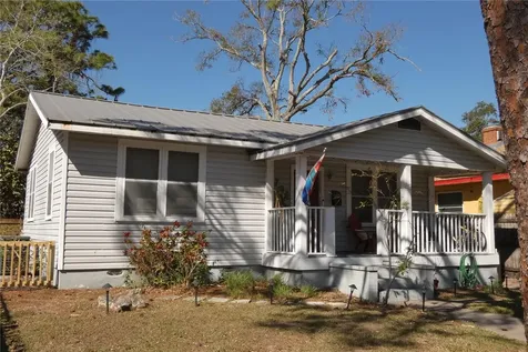 1736 14th Street N St Petersburg FL 33704
