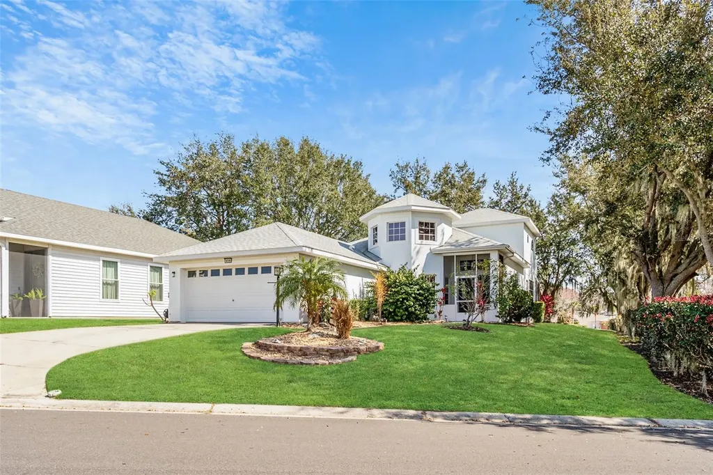 6250 Sailboat Avenue Tavares FL 32778