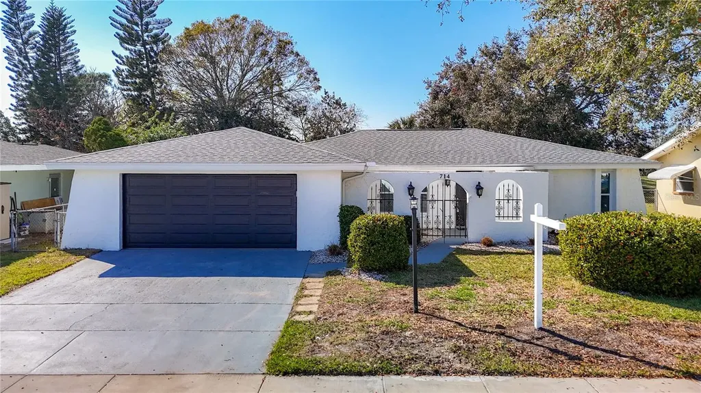 714 Lemonwood Drive Oldsmar FL 34677