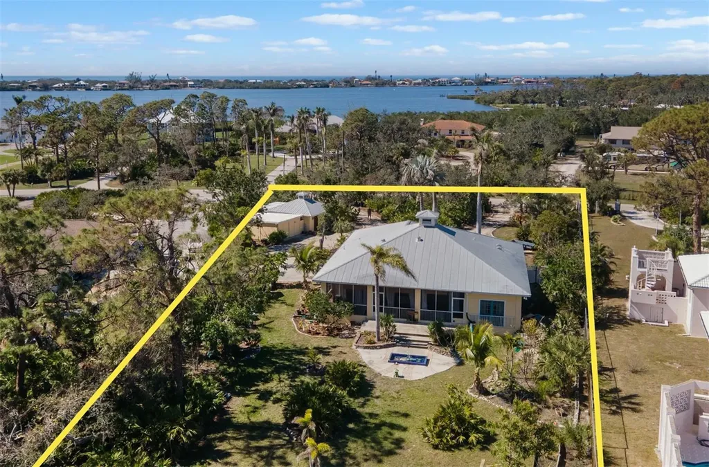 1320 Bayshore Drive Englewood FL 34223
