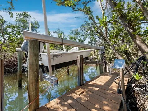 650 Penfield Street Longboat Key FL 34228