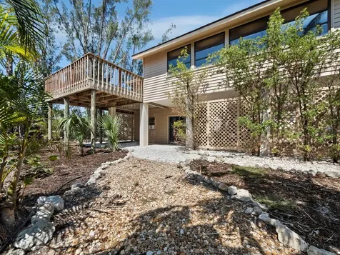 650 Penfield Street Longboat Key FL 34228