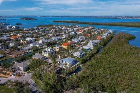 650 Penfield Street Longboat Key FL 34228
