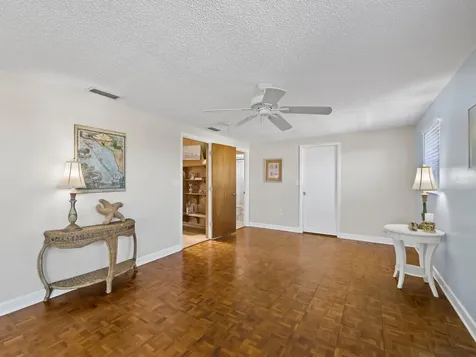 650 Penfield Street Longboat Key FL 34228
