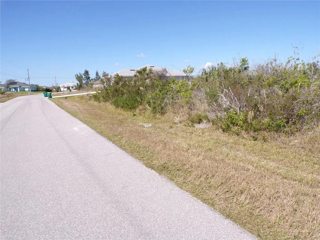 15547 Mccomb Circle Port Charlotte FL 33981
