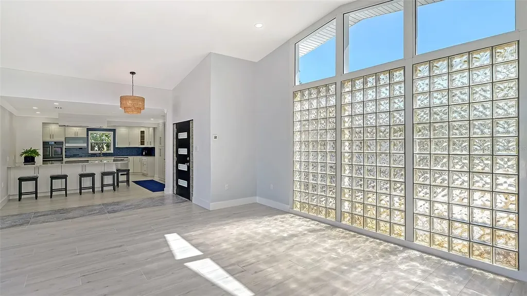 619 Buttonwood Drive Longboat Key FL 34228