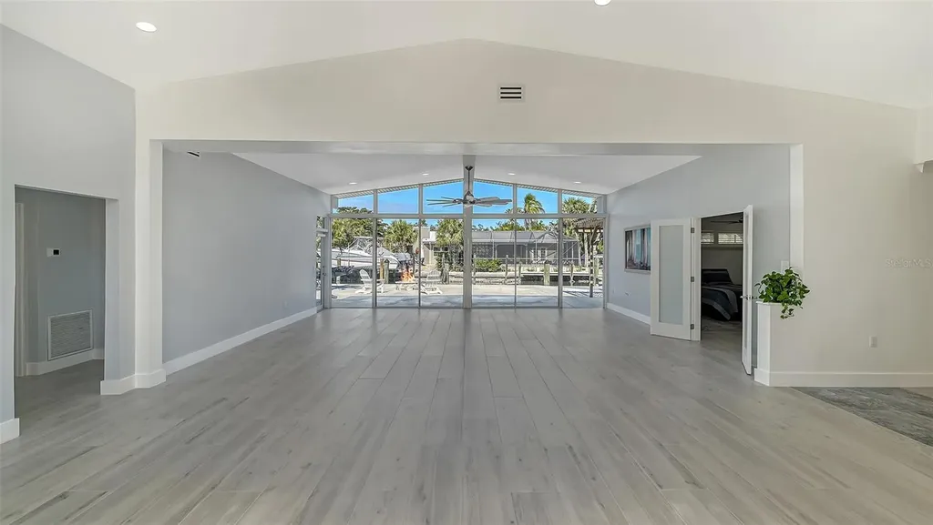 619 Buttonwood Drive Longboat Key FL 34228