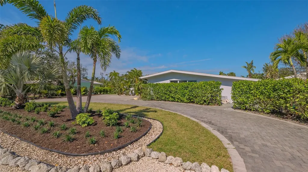 619 Buttonwood Drive Longboat Key FL 34228