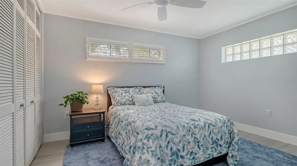 619 Buttonwood Drive Longboat Key FL 34228