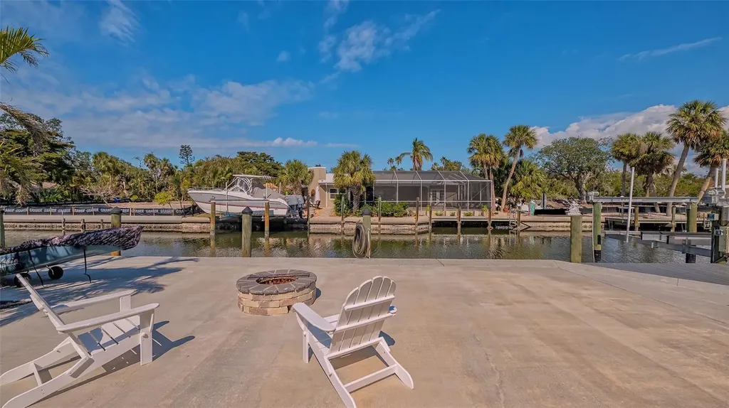 619 Buttonwood Drive Longboat Key FL 34228