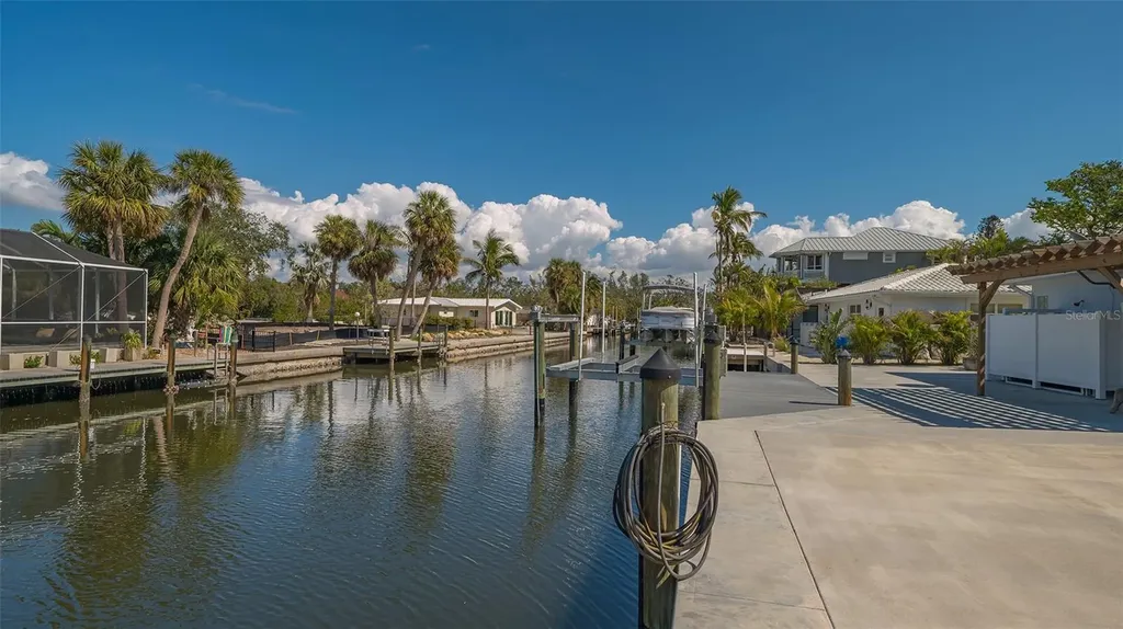 619 Buttonwood Drive Longboat Key FL 34228
