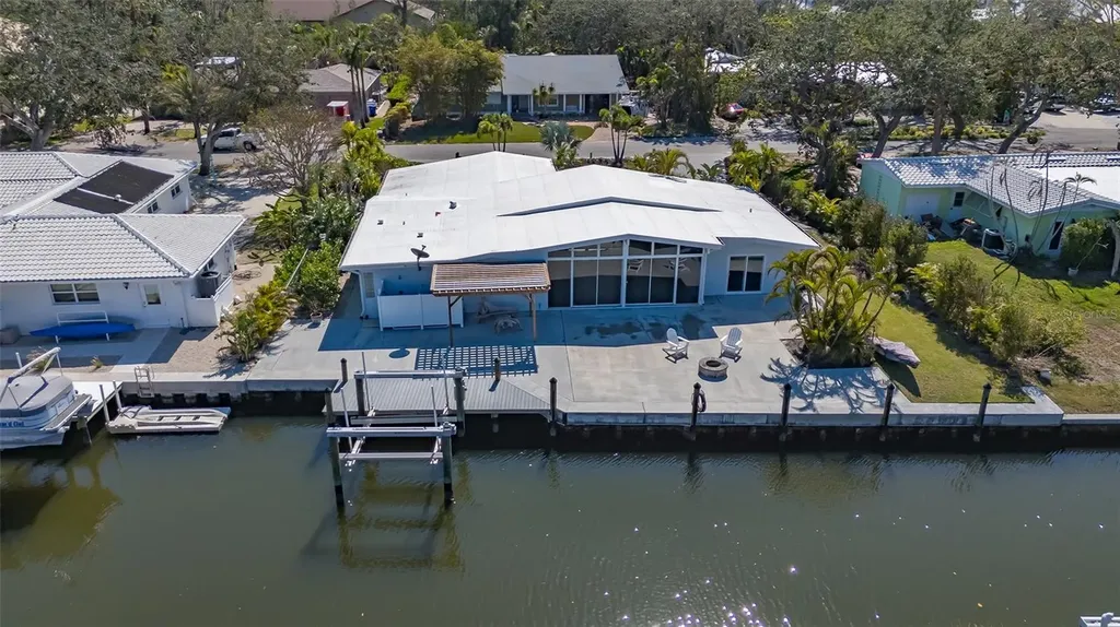 619 Buttonwood Drive Longboat Key FL 34228