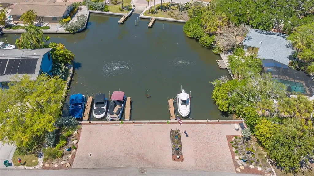 619 Buttonwood Drive Longboat Key FL 34228
