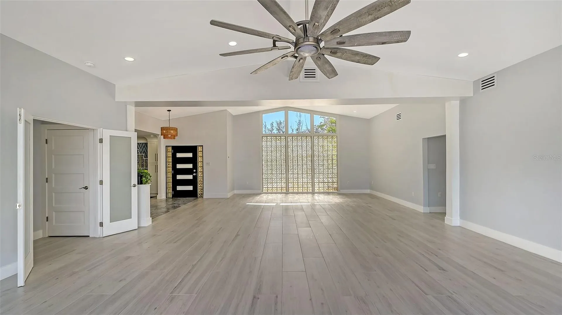 619 Buttonwood Drive Longboat Key FL 34228