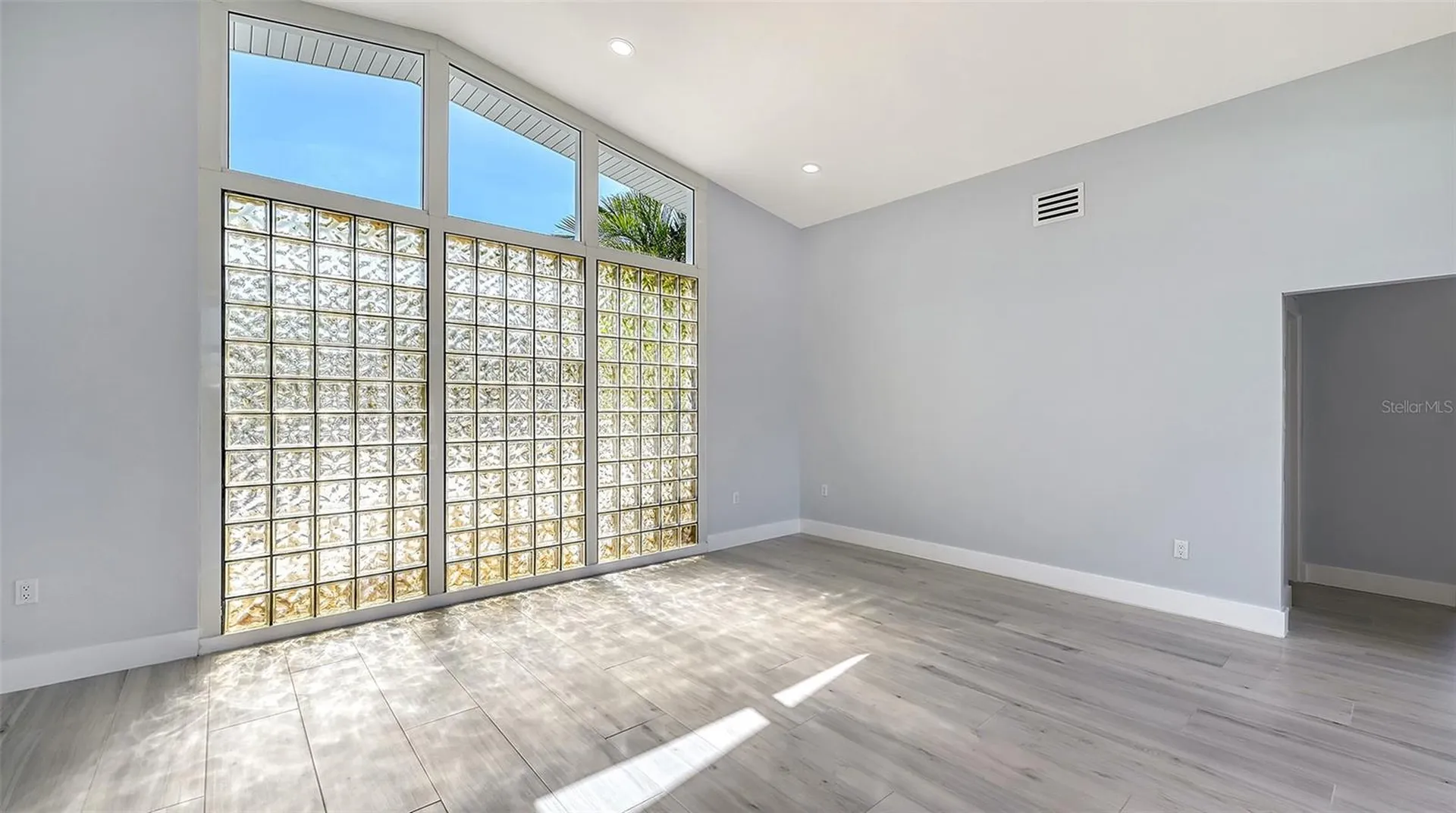 619 Buttonwood Drive Longboat Key FL 34228