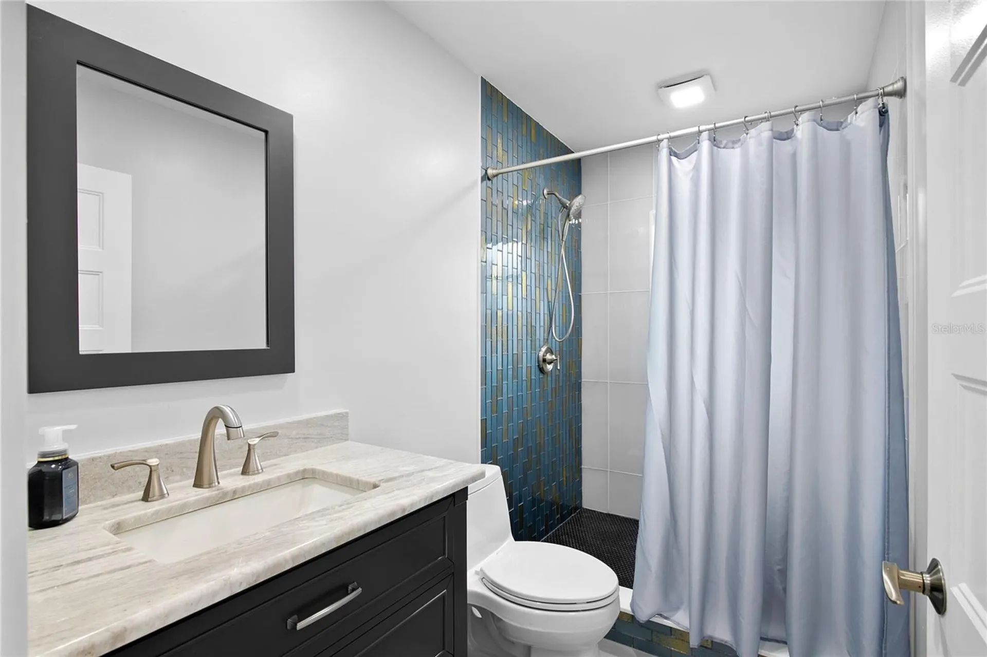 619 Buttonwood Drive Longboat Key FL 34228