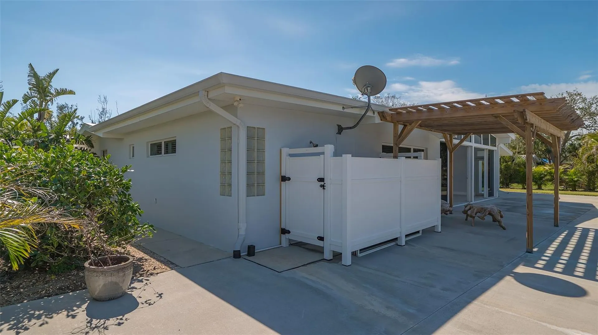 619 Buttonwood Drive Longboat Key FL 34228