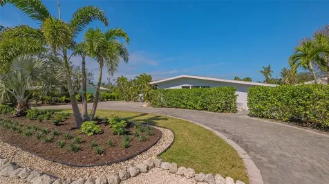 619 Buttonwood Drive Longboat Key FL 34228