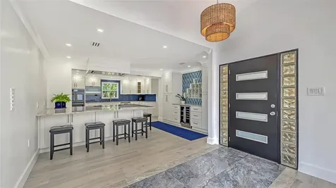 619 Buttonwood Drive Longboat Key FL 34228
