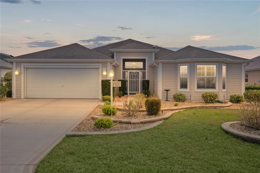 2533 Links Court The Villages FL 32162