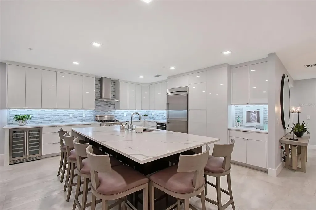 650 Golden Gate Point Sarasota FL 34236