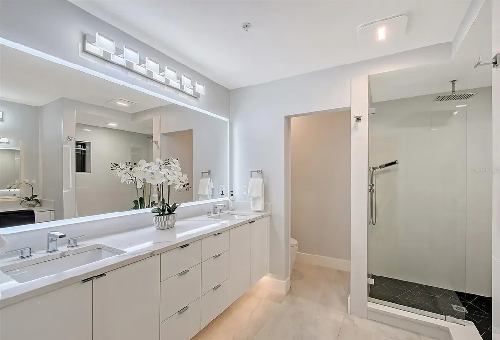 650 Golden Gate Point Sarasota FL 34236