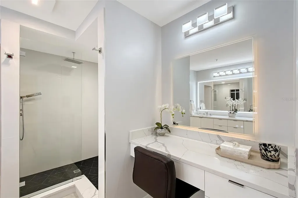 650 Golden Gate Point Sarasota FL 34236