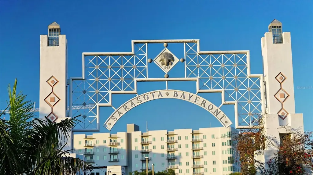 650 Golden Gate Point Sarasota FL 34236