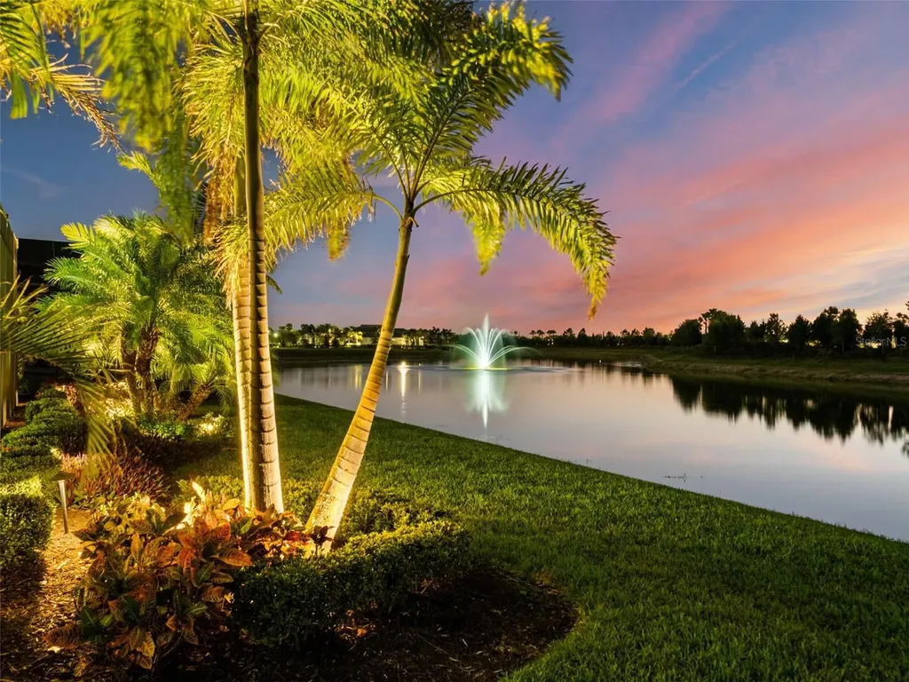 8271 Redonda Loop Lakewood Ranch FL 34202