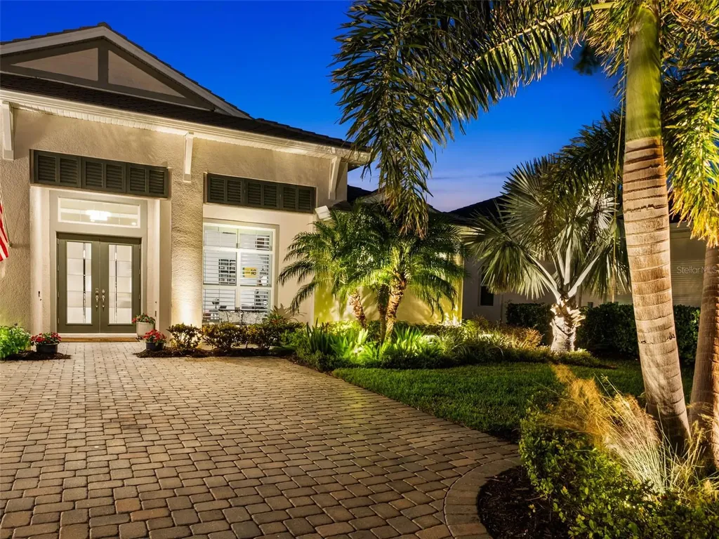 8271 Redonda Loop Lakewood Ranch FL 34202