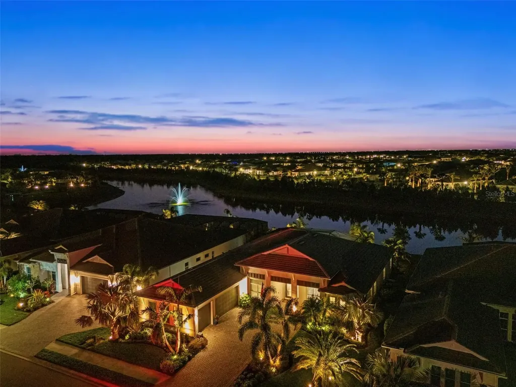 8271 Redonda Loop Lakewood Ranch FL 34202